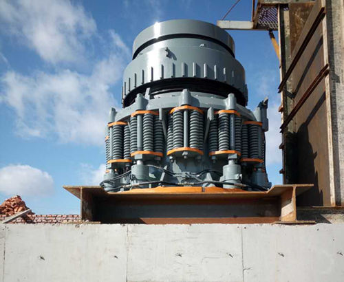 雙金圓錐破碎機助力山東榮成300噸每小時花崗巖生產(chǎn)線