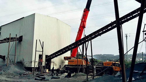 雙金機械單缸液壓圓錐破碎機破碎玄武巖，成品料用于高速公路