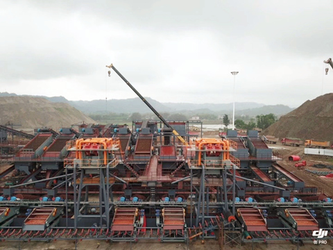 雙金機械客戶時產4000噸生產線安裝現(xiàn)場