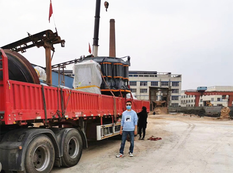 雙金機(jī)械彈簧圓錐機(jī)安裝現(xiàn)場(chǎng)