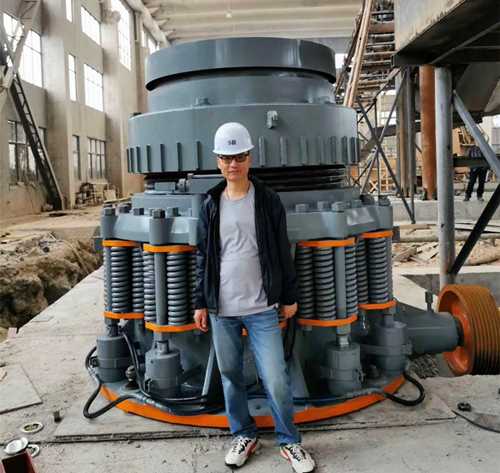 雙金1400彈簧圓錐機設備安裝現場