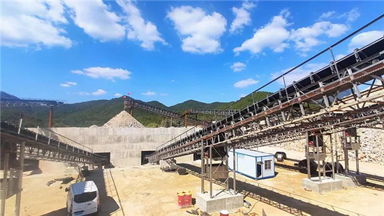 時產(chǎn)2000噸破碎生產(chǎn)線