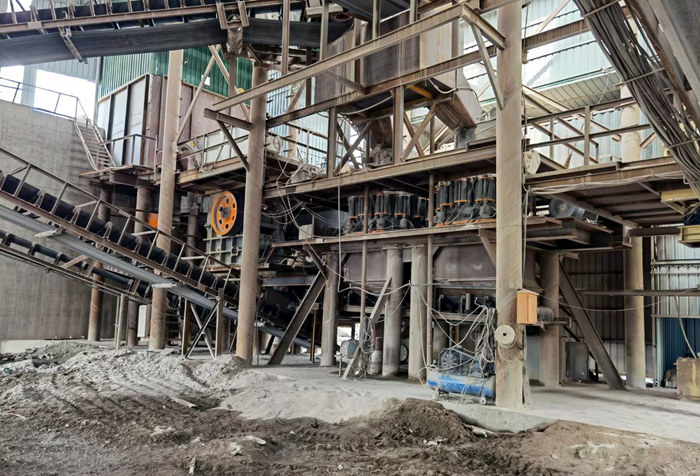 雙金圓錐破碎機、顎式破碎機生產(chǎn)線