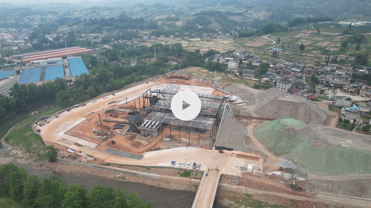 時(shí)產(chǎn)800噸復(fù)合型生產(chǎn)線(xiàn)現(xiàn)場(chǎng)