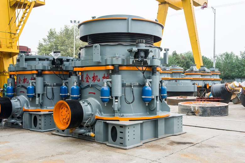 圖為雙金機械多缸液壓圓錐破碎機