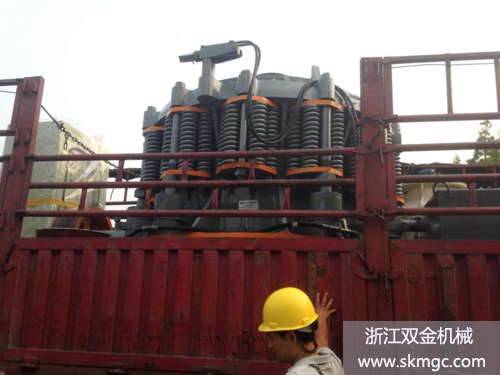 浙江雙金機(jī)械圓錐破碎機(jī) 浙江雙金機(jī)械圓錐破碎機(jī)
