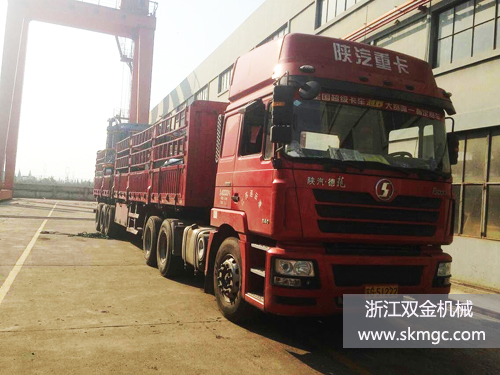 浙江雙金機(jī)械圓錐機(jī)