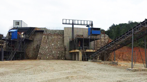 湖南新聯(lián)時(shí)產(chǎn)500噸破碎生產(chǎn)線項(xiàng)目生產(chǎn)現(xiàn)場圖片