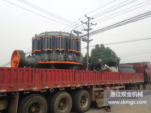 浙江雙金機(jī)械圓錐機(jī)