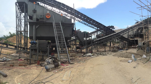 海南三亞時(shí)產(chǎn)300噸破碎生產(chǎn)線