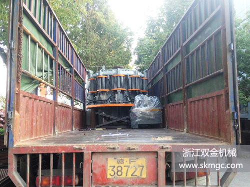 浙江雙金機(jī)械圓錐機(jī)