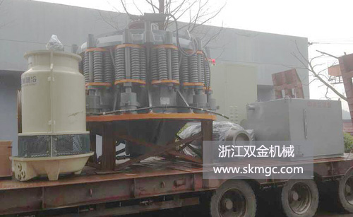 浙江雙金機(jī)械圓錐破碎機(jī)