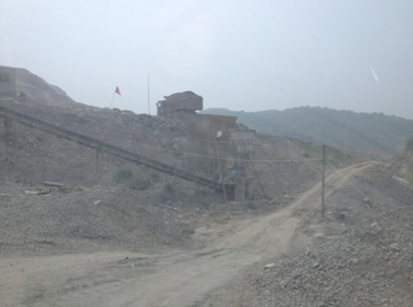 湖北省陽新縣尖峰采石場