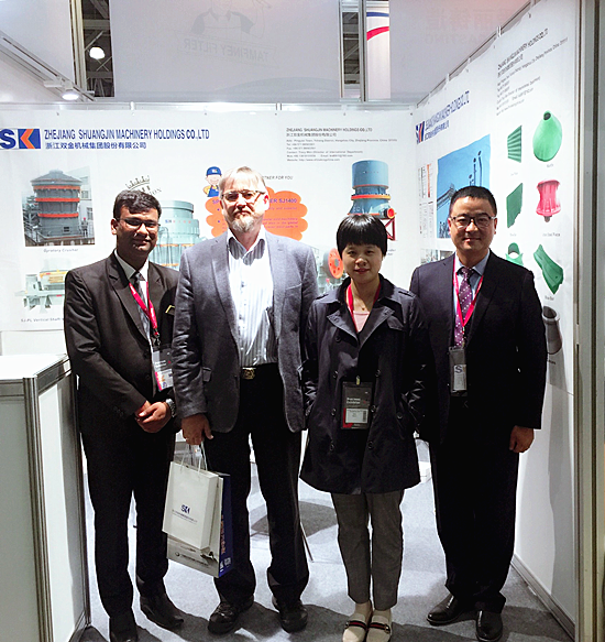 雙金機(jī)械亮相俄羅斯工程機(jī)械展