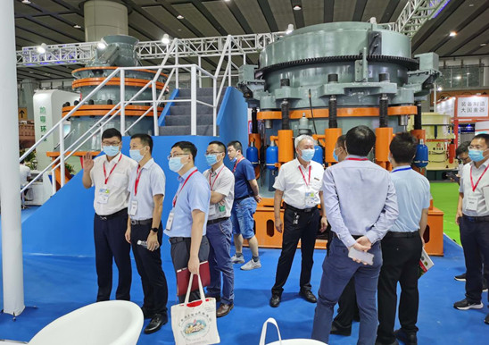 中國(guó)鐵建投資集團(tuán)有限公司領(lǐng)導(dǎo)蒞臨雙金展位