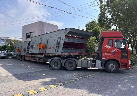 振動篩發(fā)往山東