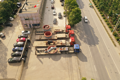 SK.90.22液壓旋回破發(fā)貨現(xiàn)場(chǎng)