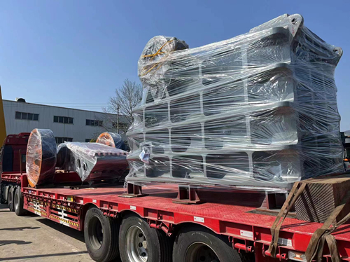 出口南非的顎破發(fā)貨現(xiàn)場(chǎng)